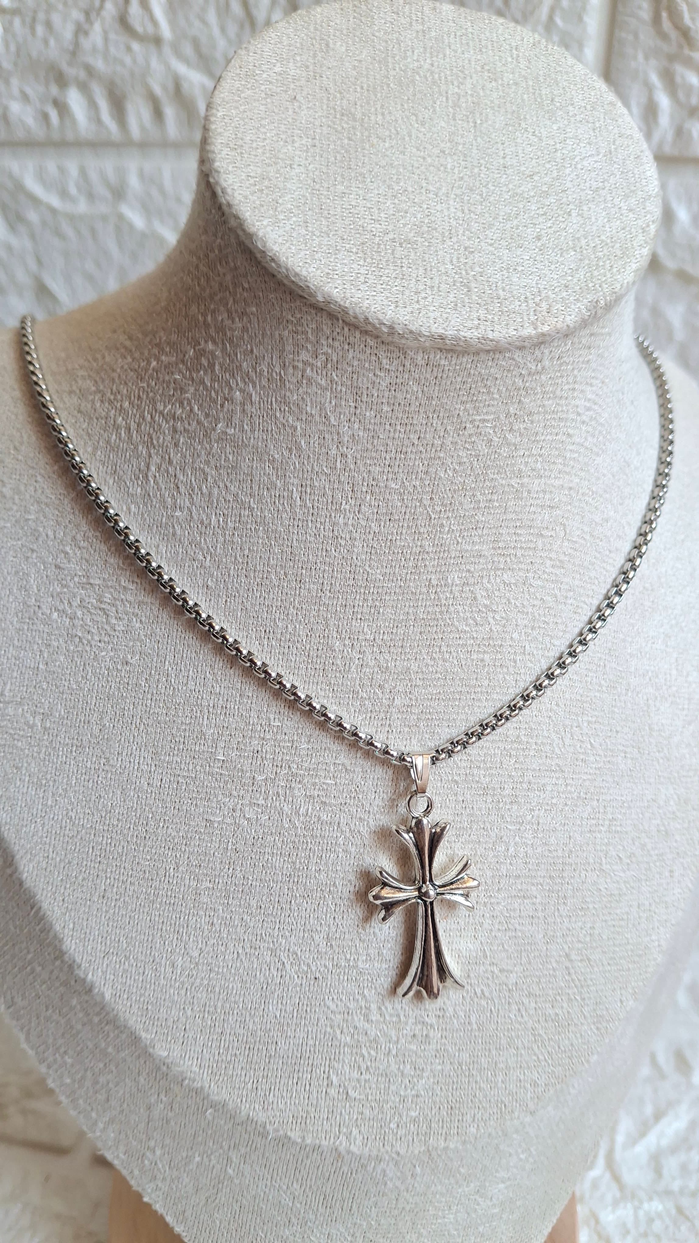 Men's Silver Cross Pendant Necklace