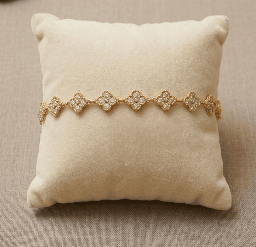 Golden Luck Clover Chain